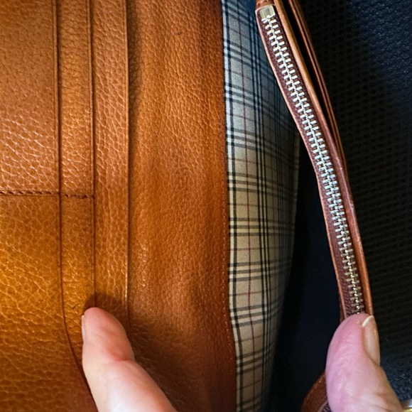 Burberry long wallet in Carmel. EUC with beautiful interior. See all pics. - Picture 6 of 9